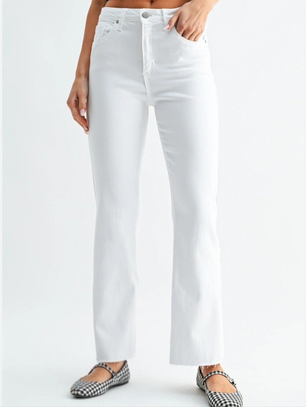 Just Black Women's White Mid Rise Straight Jeans